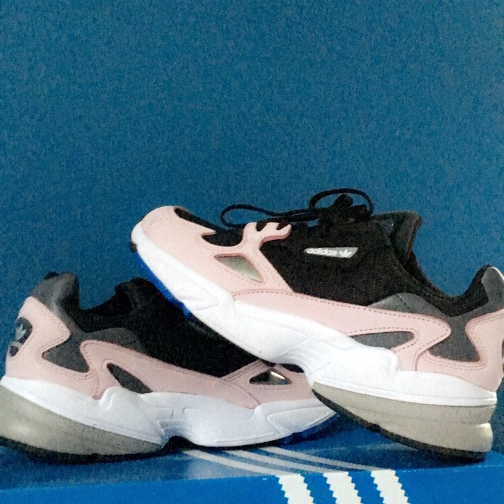 Adidas Falcon